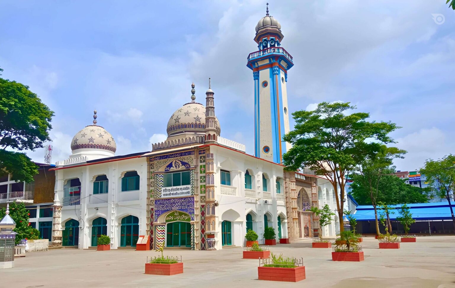 হাজীগঞ্জ ঐতিহাসিক বড় মসজিদ, চাঁদপুর - GoArif